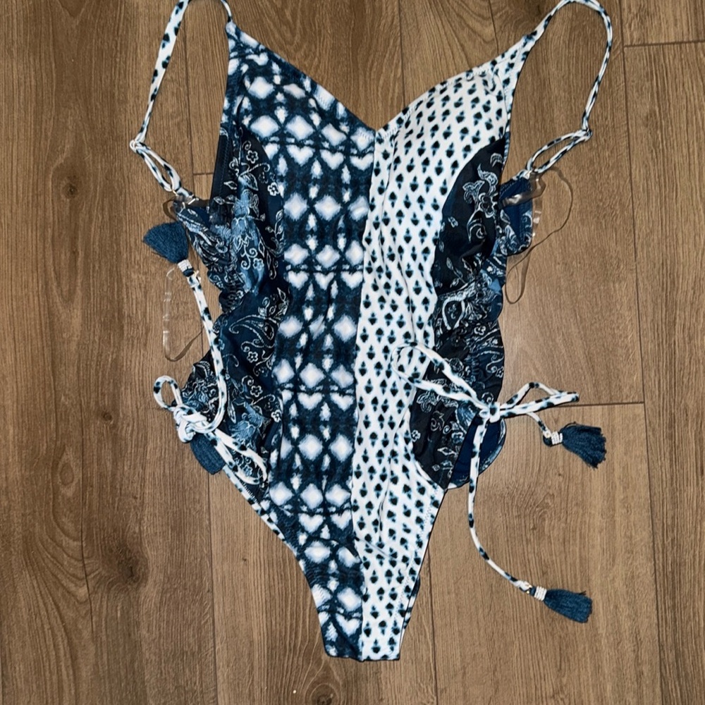 Swim suit